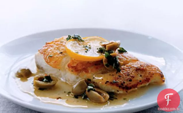 Filetes de peixe com azeitonas e orégano