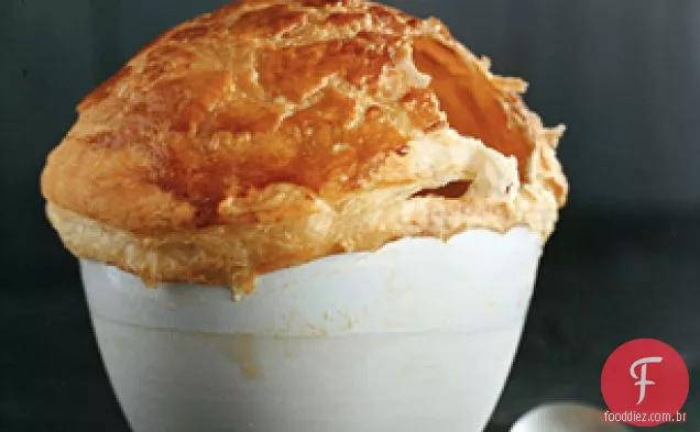 Cogumelo Consomme com cogumelos e Pastelaria