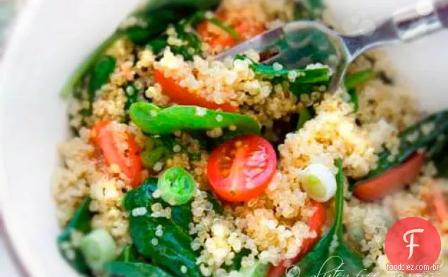 Receita Quente De Salada De Quinoa E Espinafre Com Tomate Uva