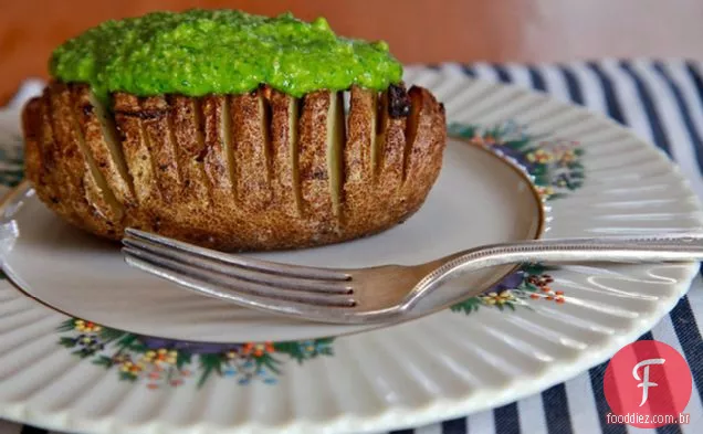 Batatas Hasselback Com Pesto De Caju De Espinafre