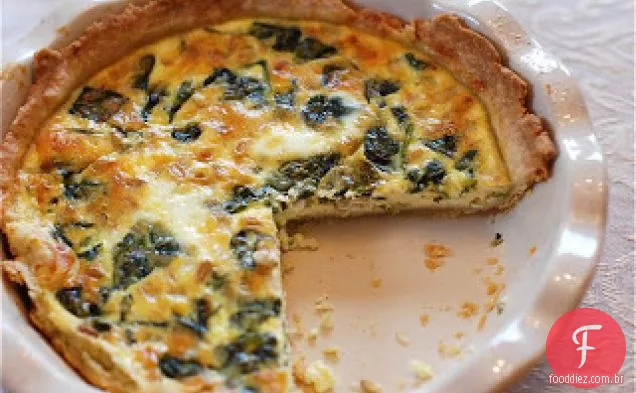 Quiche Vegetal Com Espinafre, Cebola E Pinhões