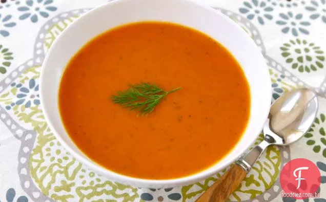 Sopa de cenoura e batata-doce de Norene Gilletz