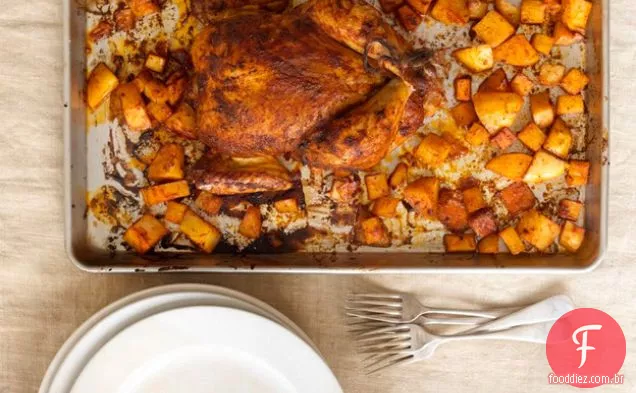 Frango assado durante a semana com batatas