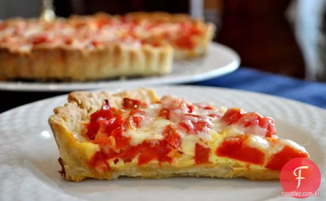 Pimenta vermelha e quiche Guyère