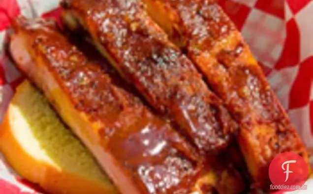 Churrasco: abacaxi-costelas refogadas com esmalte de tomate mel-alho