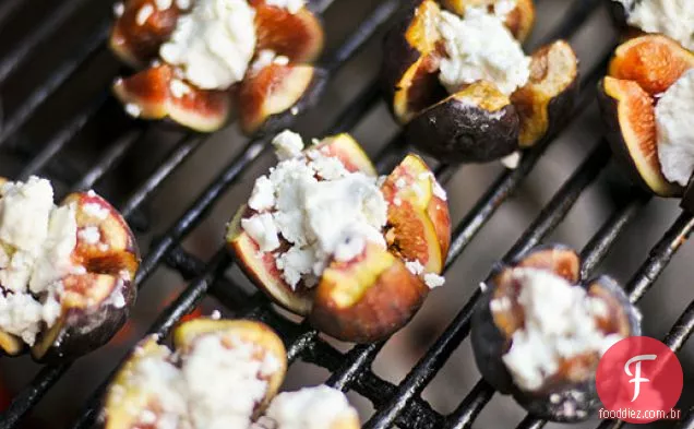 Grelhar: figos recheados com queijo de cabra