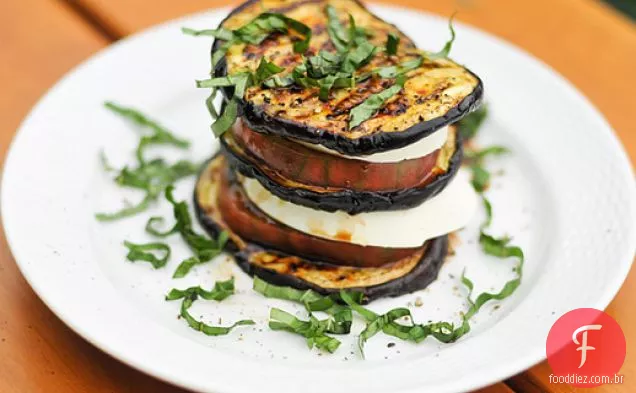 Grelhar: Berinjela Caprese