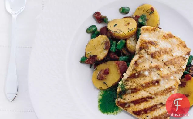 Salmão grelhado de Curto com bacon e Hash de batata