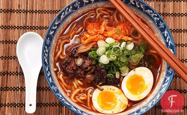 Sopa De Macarrão De Carne Ramyun Coreana Picante Caseira