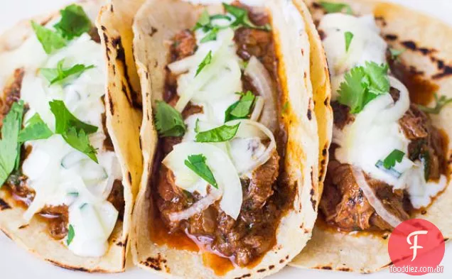Cordeiro Vindaloo Tacos com Pepino Raita