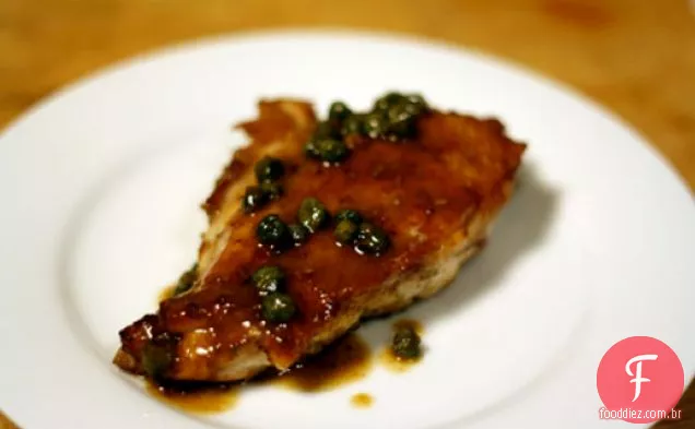 Jantar esta noite: frango polvilhado com Erva-doce com manteiga marrom e alcaparras