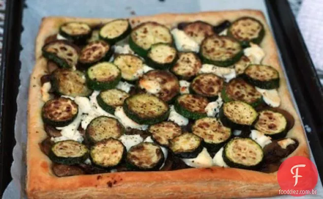 Jantar esta noite: Abobrinha, cogumelo e Torta De Queijo De Cabra