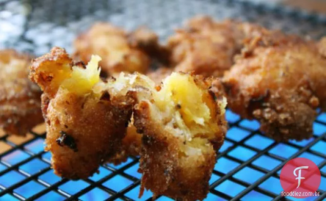 Banana frita com coco