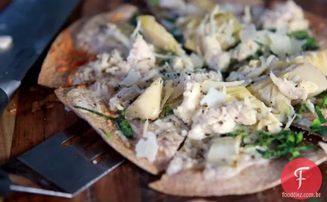 Massa Fina Espinafre, Frango E Alcachofra Pizza