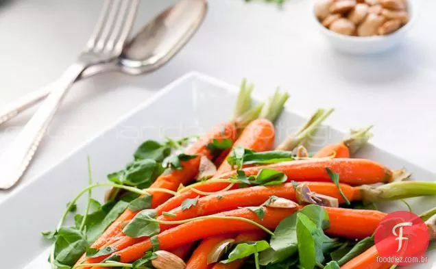 Salada de cenoura e agrião com água de Flor De Laranjeira | um começo falso