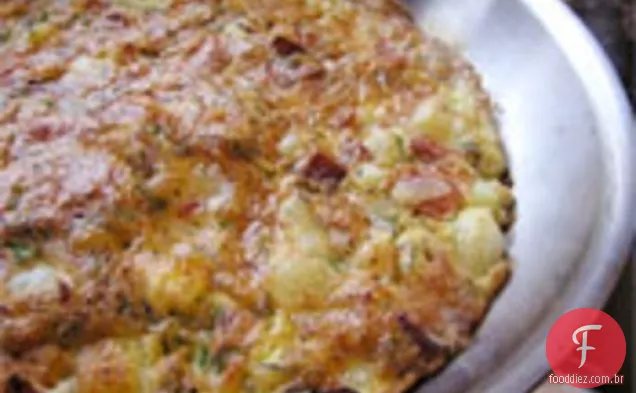 Jantar esta noite: fritada com batatas, Bacon e hortelã