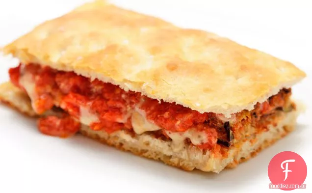 Vegan: sanduíche de berinjela frita com maionese de berinjela