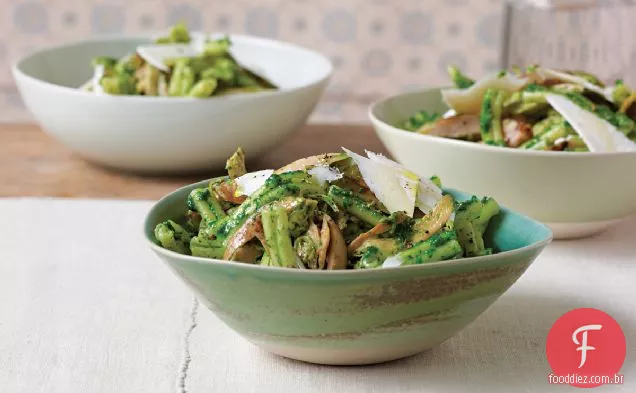 Massa De Pesto De Espinafre Com Receita De Frango