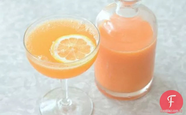Pêssego e Aperol Bellini
