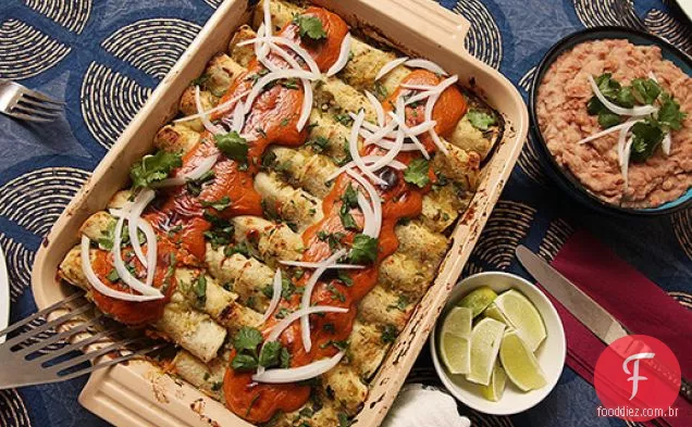 Espinafre vegano e Enchiladas de canjica com creme de caju picante