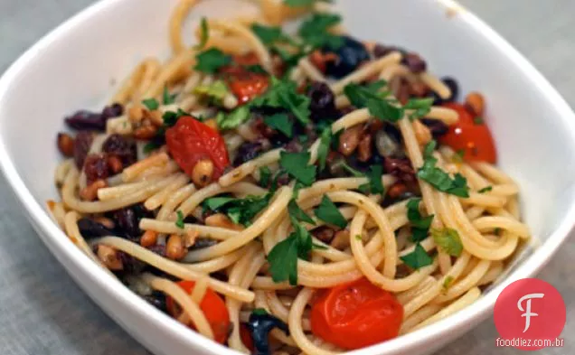 Jantar Hoje À Noite: Macarrão' Balde De Lixo'