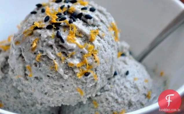 Scooped: gergelim preto e sorvete de laranja