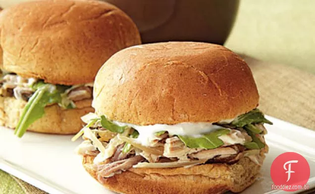 Sliders de Porco de alecrim com Aioli de rábano