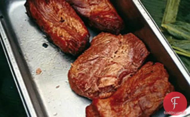 Porco Kalua assado no forno de Sam Choy