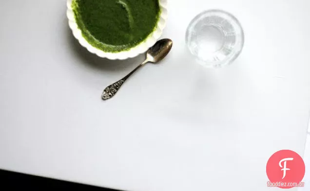 Sopa De Espinafre E Alho Verde