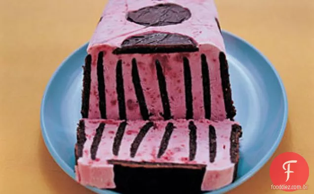 Pop-Art Raspberry Icebox Cake