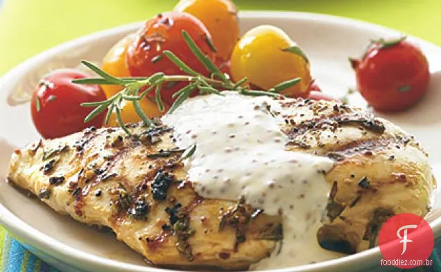 Frango grelhado com creme de mostarda rústico