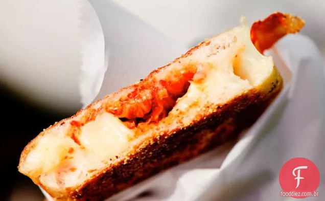Queijo Sério: Sanduíches De Kimcheeze Grelhados
