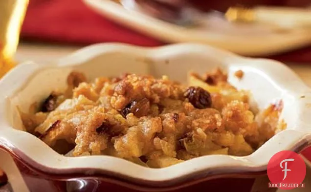 Crumble de maçã com passas douradas