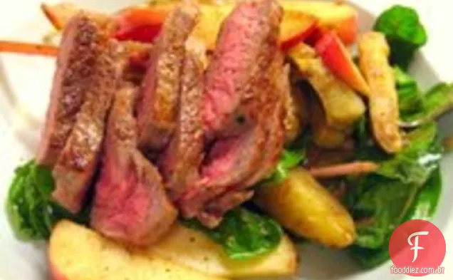 Meat Lite: verduras da primavera e salada de bife de tira