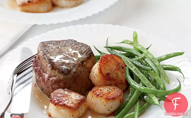 Bife e vieiras com molho de champanhe e manteiga