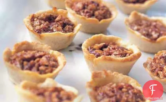 Pecan Tassies em massa de queijo creme
