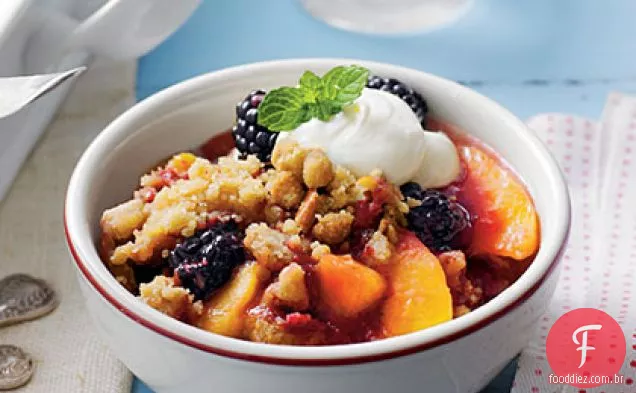 Blackberry-pêssego sapateiro com praliné-Pecan Streusel