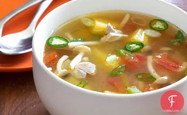 Sopa de galinha de abacaxi com Verbena de limão