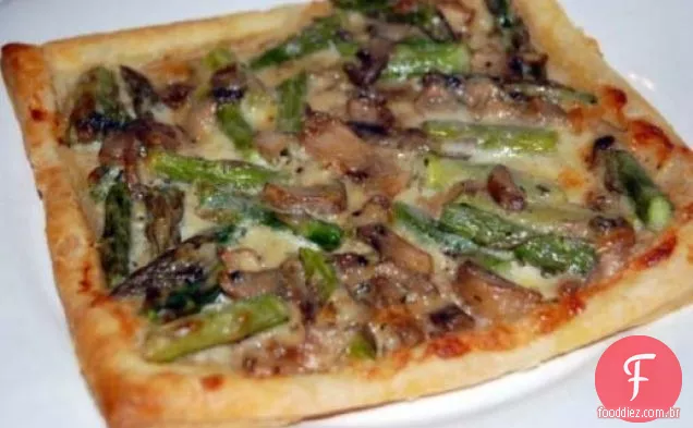 Cozinhar dos Glossies: espargos e Torta de cogumelos