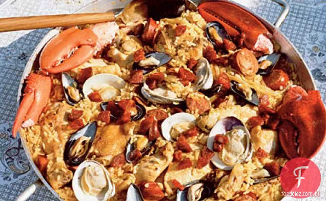 Paella de frutos do mar e frango