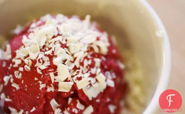 Sorvete De Framboesa-Rosa Com Chocolate Branco