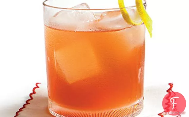 Mulled Cranberry Sipper