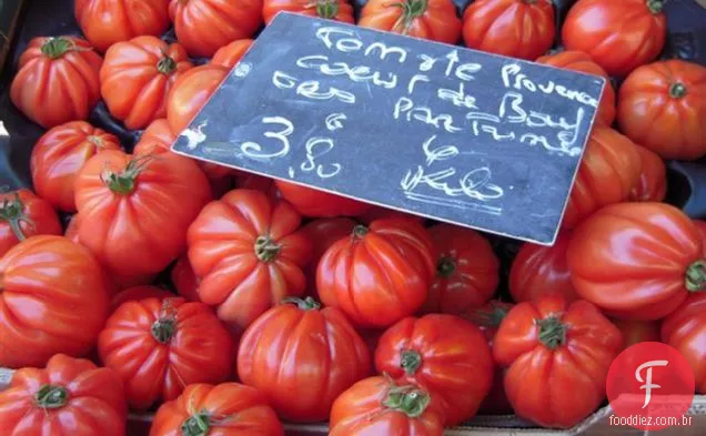 Montbrun Melange: Pão De Azeitona Com Manjericão, Tomates Marinados, Um