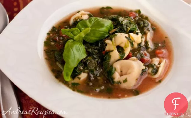 Sopa De Espinafre E Tortellini