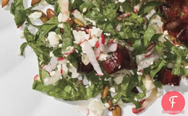 Espinafre - rabanete Slaw com Chiles crocantes e Pepitas