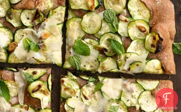Abobrinha, cebolinha e Pizza de parmesão