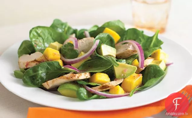 Salada de frango, espinafre e manga