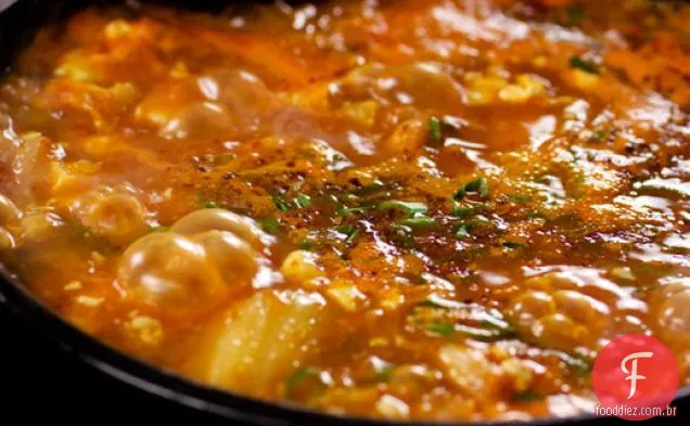 Soondubu Jjigae (Guisado De Tofu Macio Coreano)