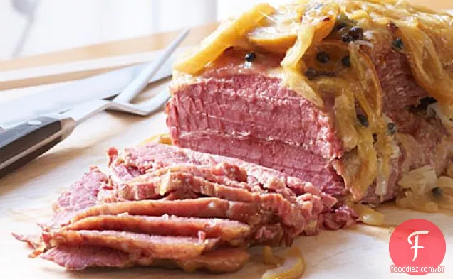 Peito De Carne Enlatada Refogado No Forno