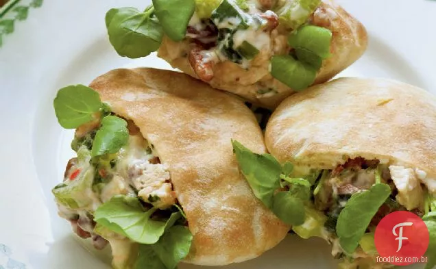 Salada De Frango Pitas